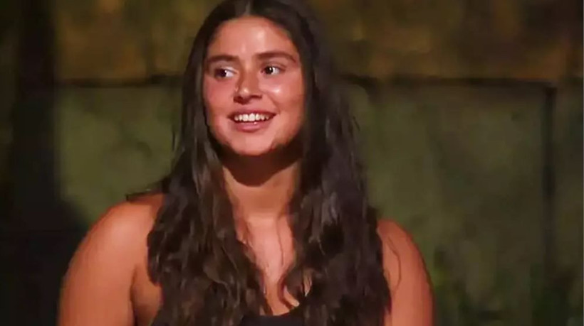 Survivor Ayşe Yüksel’in başörtülü ve dekolteli pozları tepki topladı! Ne dediler, ne yanıt verdi? - Resim: 1