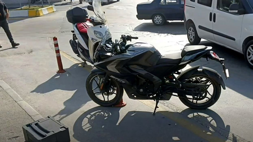 Çalıntı motosikletle kaza yaptı, polisten kaçamadı - Resim : 2