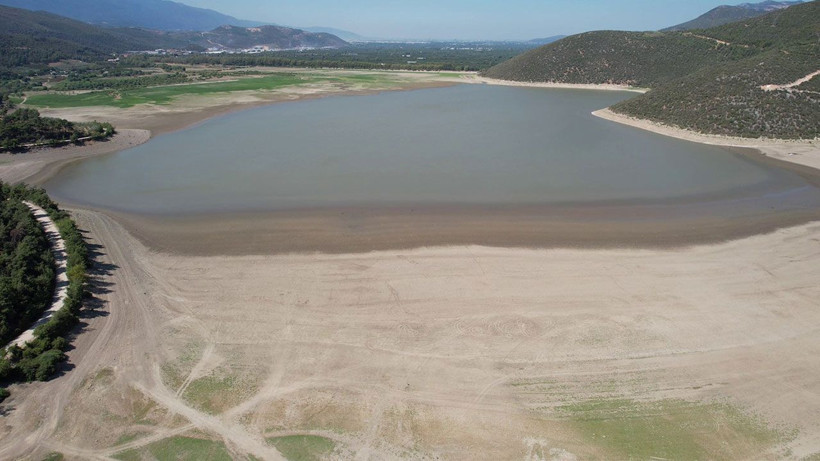 Türk tarımının kalbi 2 baraj kurudu. Ağaçlar ve sebzeler susuz kaldı - Resim: 7