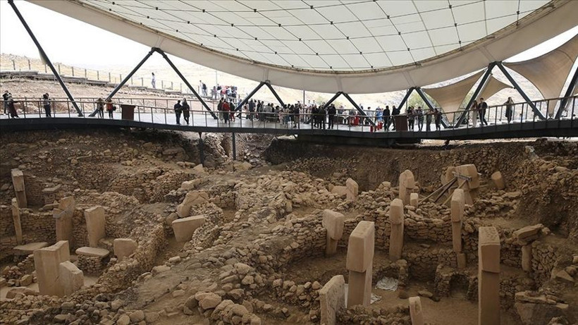 Tarihin sıfır noktası doldu taştı: Günlük 5 bin kişi 12 bin yıllık Göbeklitepe'yi geziyor! - Resim: 22
