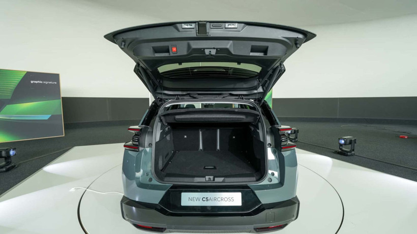 Uygun fiyatlı suv Citroen C5 Aircross Türkiye'de satışa çıkıyor - Resim: 9