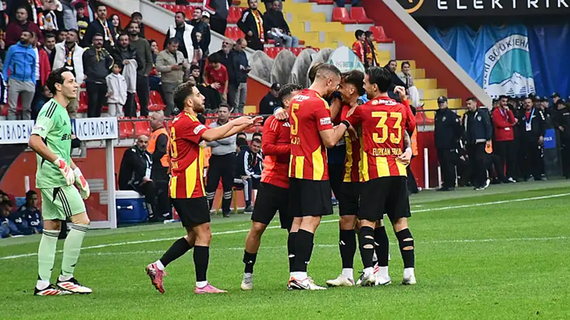 Kanarya evinde 3 puan peşinde! İşte Fenerbahçe-Kayserispor maçının muhtemel ilk 11'leri - Resim : 2
