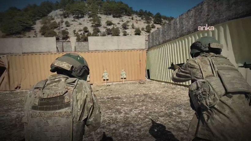 Türk eğitimiyle Yetişen Afrikalı komandolar göreve hazır - Resim : 5