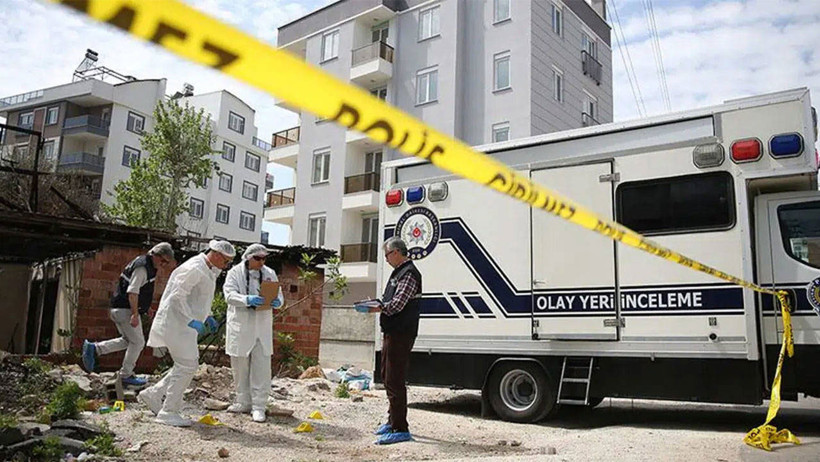 Fatih’te şüpheli ölüm! 5'inci kattan düşen kadın yaşamını yitirdi - Resim : 1