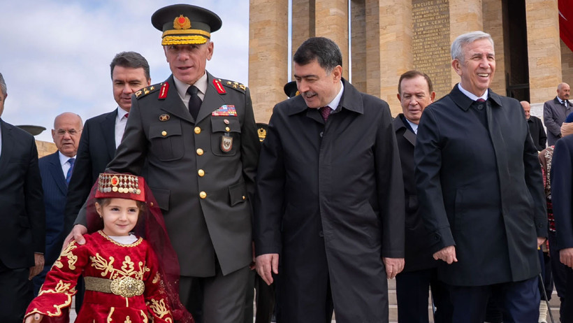 Mansur Yavaş o isimle aynı karede! Herkes bu fotoğrafı konuşuyor… - Resim : 4