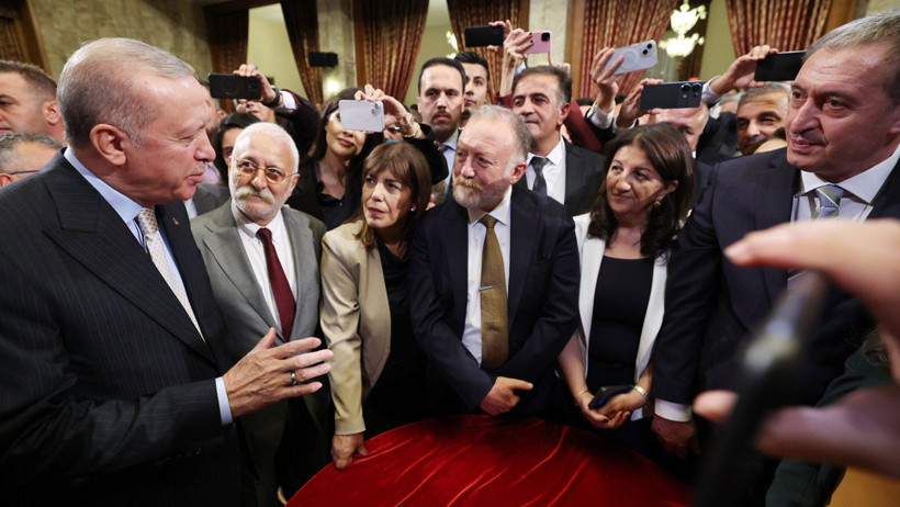 Tepkiler sonrası Ekrem İmamoğlu'dan 'Nobel' açıklaması - Resim : 1