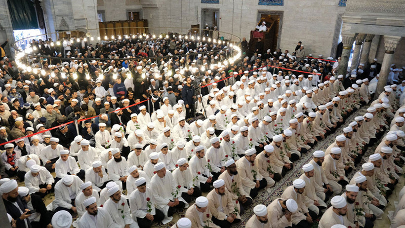 İstanbul'da İsmailağa korteji! Trafik durdu cemaat yürüdü - Resim : 2