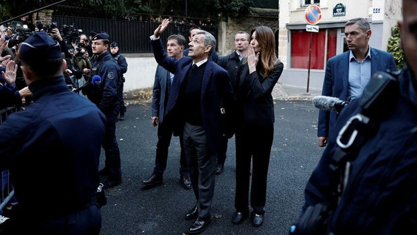 Eski Fransa Cumhurbaşkanı Sarkozy ünlüler cezaevinde böyle yatacak - Resim : 2