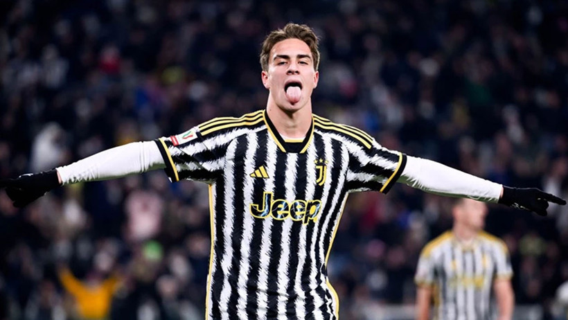 Dünya devi Kenan Yıldız'a imza attırıyor! Ailesi ve menajeriyle görüşmeler başladı - Resim : 2