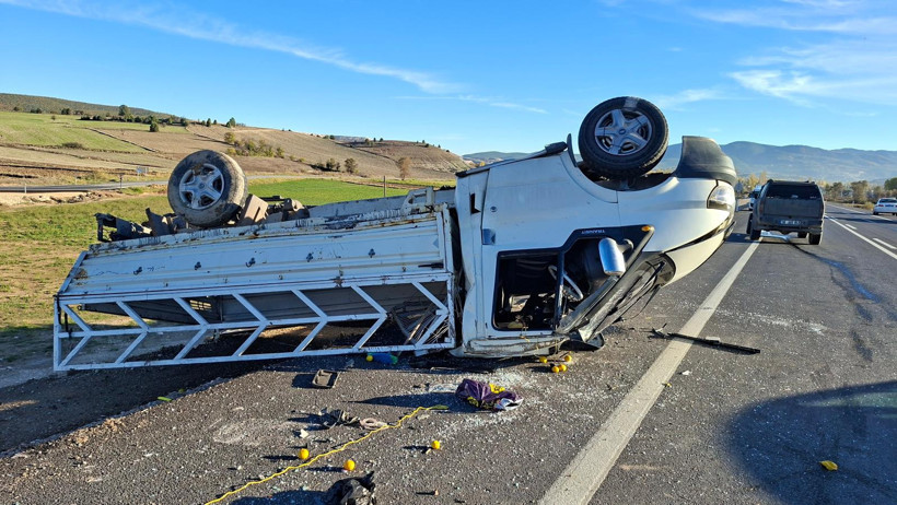 Hisarcık’ta feci kaza: Cip ile kamyonet çarpıştı - Resim : 1