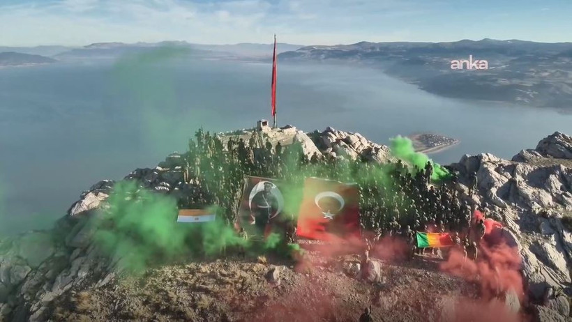 Türk eğitimiyle Yetişen Afrikalı komandolar göreve hazır - Resim : 7