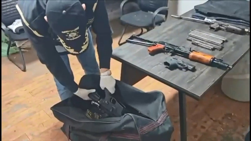 İstanbul’da bir facia önlendi! İkisi çocuk tetikçi 8 kişi yakalandı: Çelik yelek uzun namlulu silah… - Resim : 3