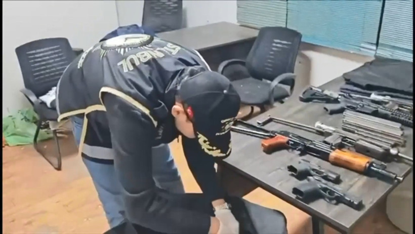 İstanbul’da bir facia önlendi! İkisi çocuk tetikçi 8 kişi yakalandı: Çelik yelek uzun namlulu silah… - Resim : 4