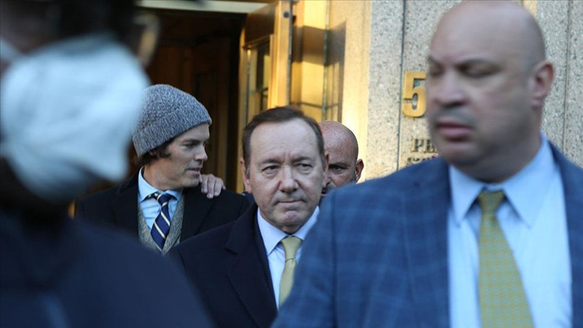 Oscar ödüllü Kevin Spacey'nin gözyaşları! Cinsel skandalın bedeli: Otel hayatı ve kırık kariyer - Resim : 4