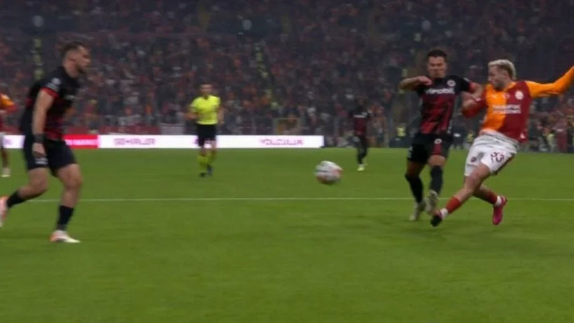 Gençlerbirliği'nin Galatasaray maçında gördüğü kırmızı kart doğru mu? beIN Trio son noktayı koydu! - Resim : 3