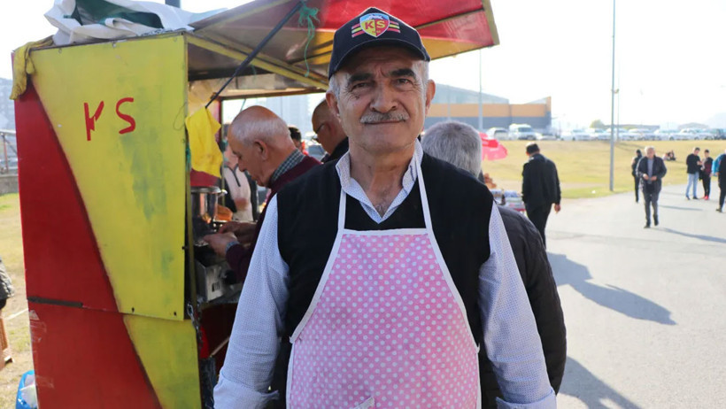 Bir zamanlar Süper Lig'in yıldızıydı! Şimdi köfte ekmek satıyor - Resim : 4