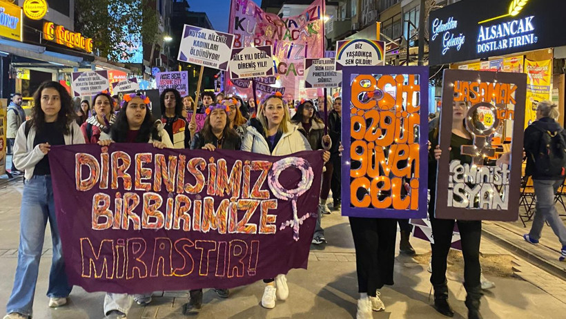 Kadınlar yasaklara rağmen sokaklardan haykırdı - Resim : 3