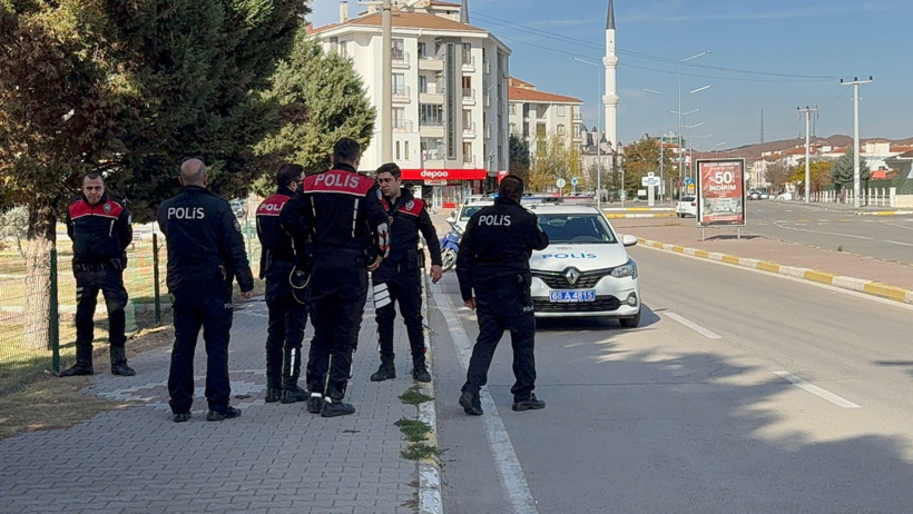 Parkta yan baktın kavgası kanlı bitti - Resim : 3