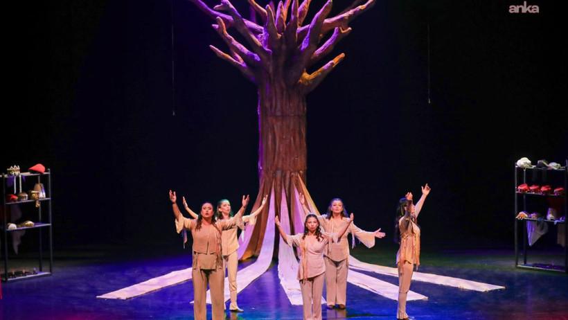 Mersin Büyükşehir’den emeklilere özel tiyatro şöleni - Resim : 2