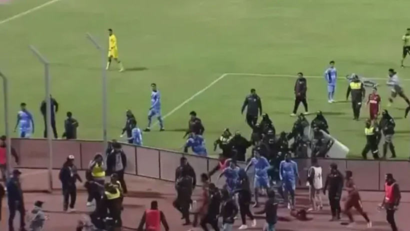 Ortalık savaş alanına döndü! 17 kırmızı kart çıktı: Tekme ve yumruklar havada uçuştu - Resim : 5