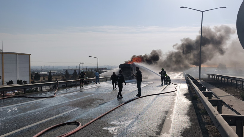 Mersin'de akaryakıt yüklü tanker alev alev yandı - Resim : 6