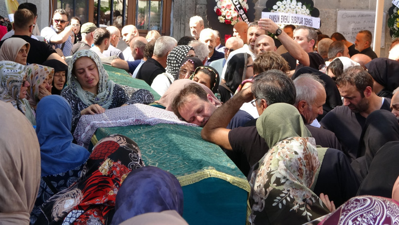 Kaza süsü vererek eşini ve çocuğunu öldüren doktor intihar etti - Resim : 1