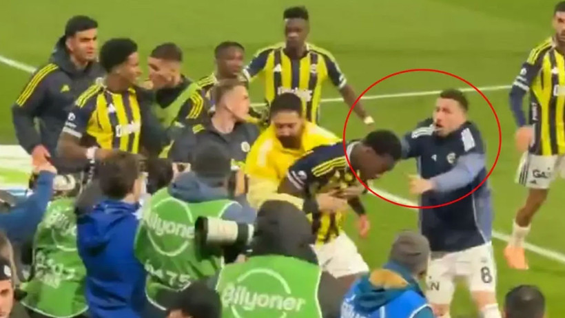 Mert Hakan Yandaş'tan Galatasaray derbisinde olay hareket! - Resim : 2