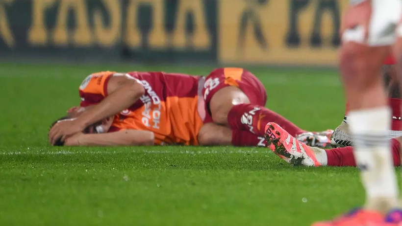 Fenerbahçe-Galatasaray derbisinde kural hatası var mı? O detay ortaya çıktı - Resim : 2