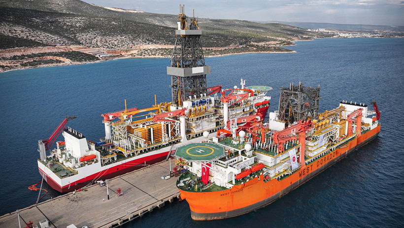 Türkiye'nin iki sondaj gemisi yan yana - Resim : 1