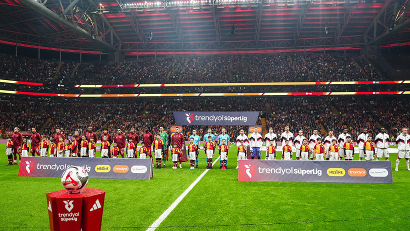 Çılgın gecede Galatasaray'ı Osimhen kurtardı - Resim : 1