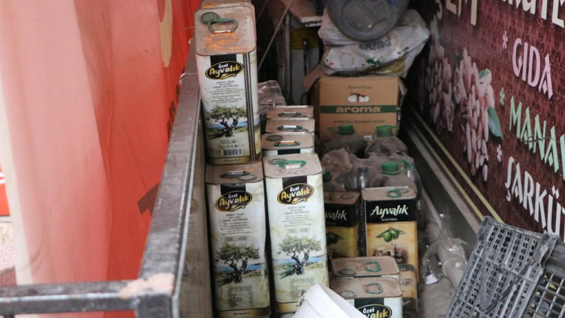 Marketlere dağıtılmak üzereydi: Bolu’da bin 500 litre sahte zeytinyağına baskın - Resim : 1
