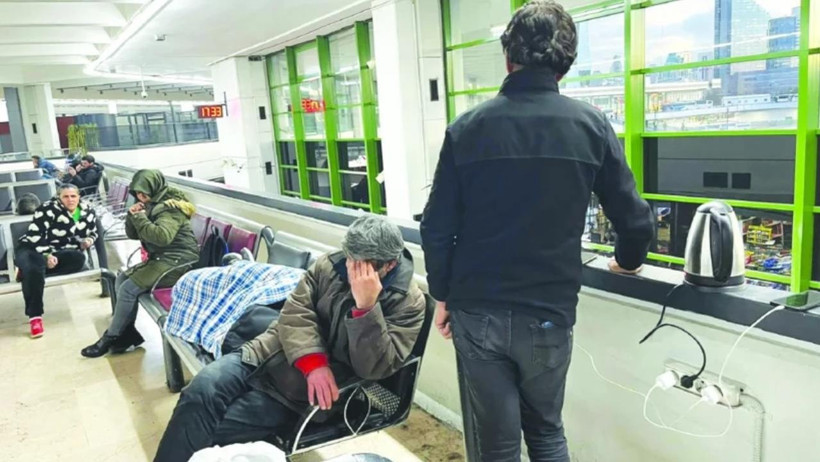 Yoksulluk başkentin göbeğinde: Meclis'in yanında terminal hayatı - Resim : 2