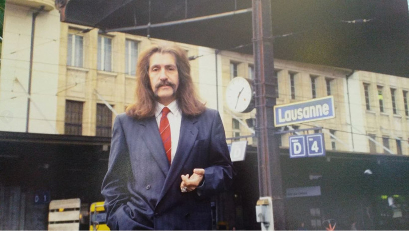 Türk Müziği’nin dev ismi Barış Manço’nun hiç görmediğiniz çocukluk karesi olay oldu! 7'den 77'ye herkesin sevgilisiydi - Resim: 32