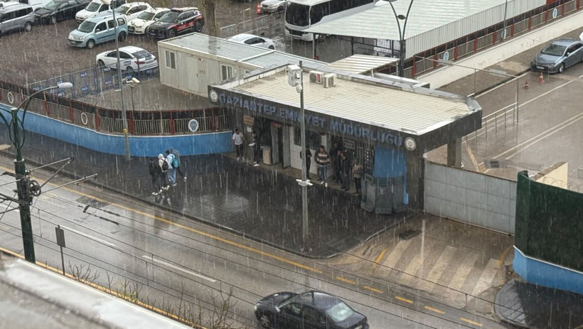Gaziantep’te sağanak ve dolu vatandaşlara zor anlar yaşattı - Resim : 3