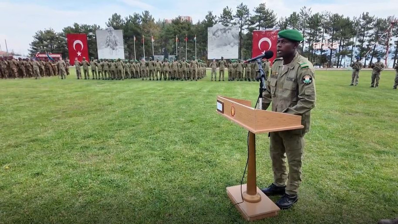 Türk eğitimiyle Yetişen Afrikalı komandolar göreve hazır - Resim : 9