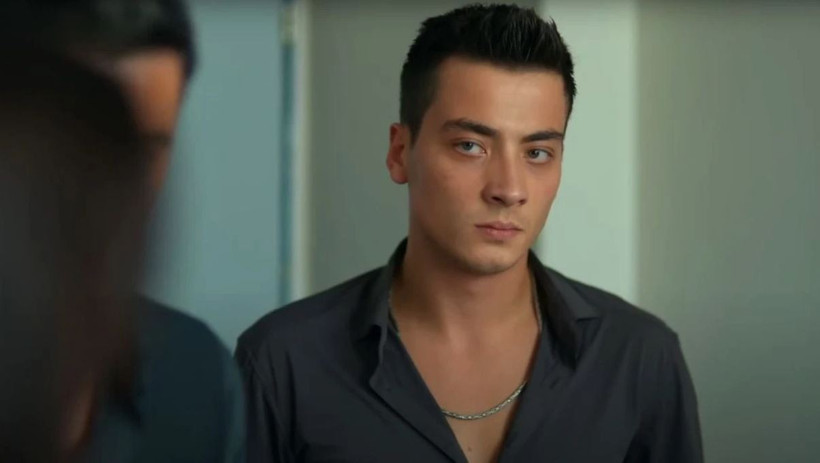 Uzak Şehir'in Kaya'sı Atakan Özkaya’nın baba özlemi yürekleri yaktı! O not herkesi ağlattı - Resim : 7