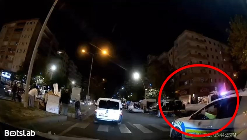 Merdivenden düşen minik kızı hastaneye yetiştirmek için seferber oldular - Resim : 1