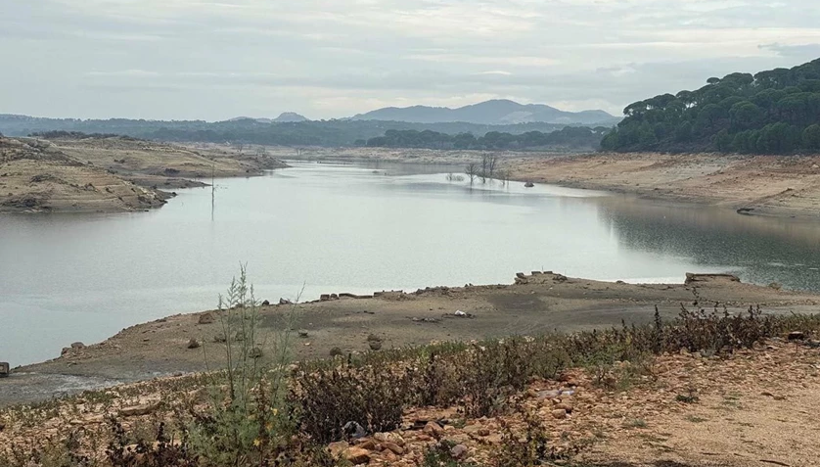 Türkiye'nin tatil cennetinde barajlar tek tek kuruyor: 10 günlük su kaldı! - Resim : 1