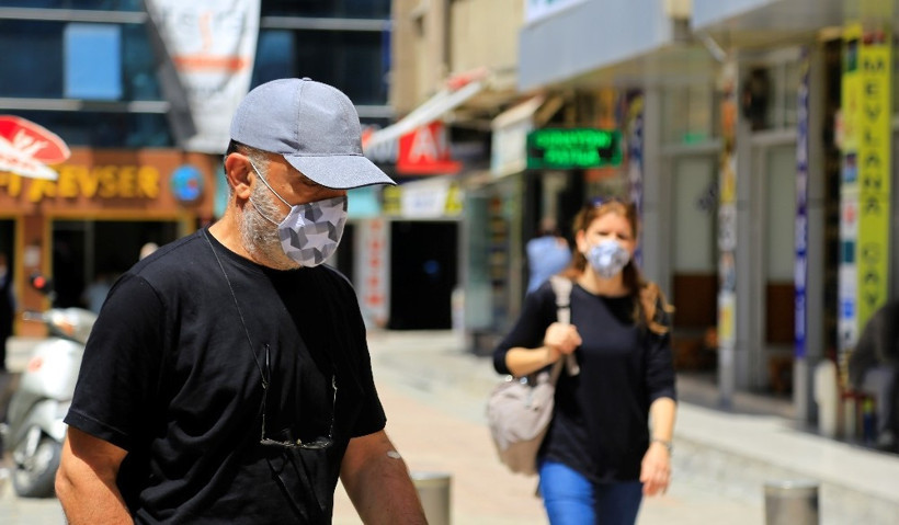 Grip vakalarının yarısı Covid-19. Maskeli günlere geri mi döneceğiz? Ücretsiz aşıdan yaptırın uyarısı - Resim : 1