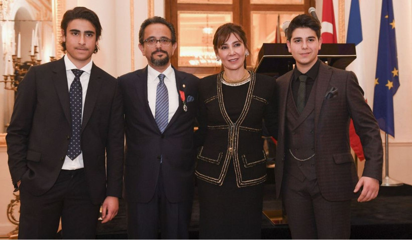 Vuslat Doğan’dan eski eşe sürpriz ziyaret: Ali Sabancı sahneden teşekkür etti - Resim : 18