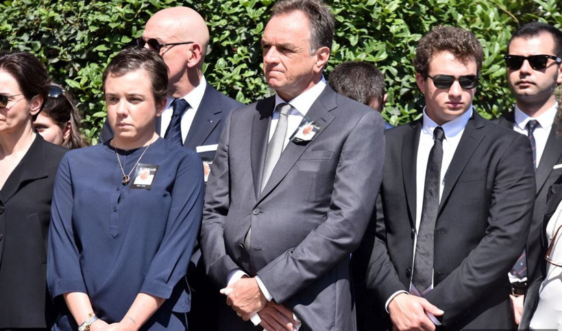 Dev mirasta büyük sır ortaya çıktı! Babalık davasını kazanmıştı: Mezarı açılan Şarık Tara 2.4 milyar dolar servet bıraktı - Resim : 11