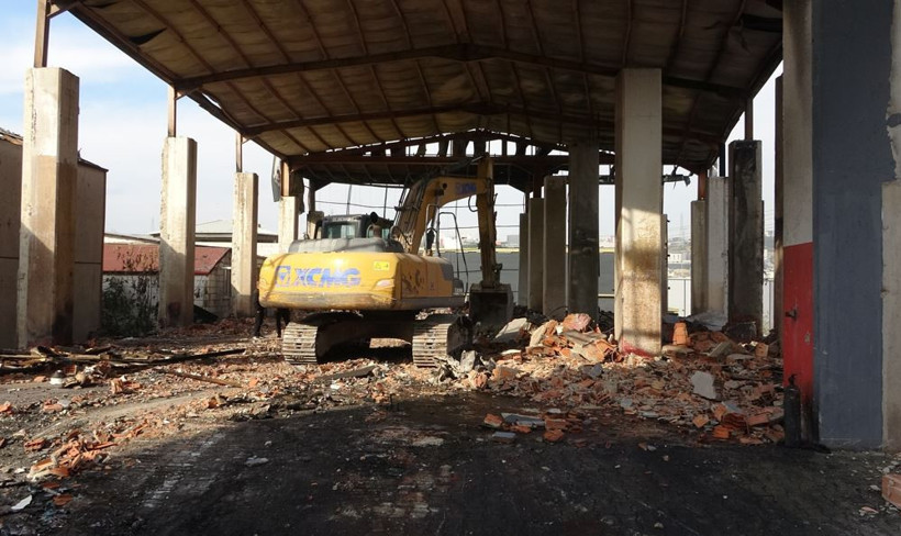 Kozmetik fabrikasında yıkım başladı! 7 kişiye mezar olmuştu - Resim : 2