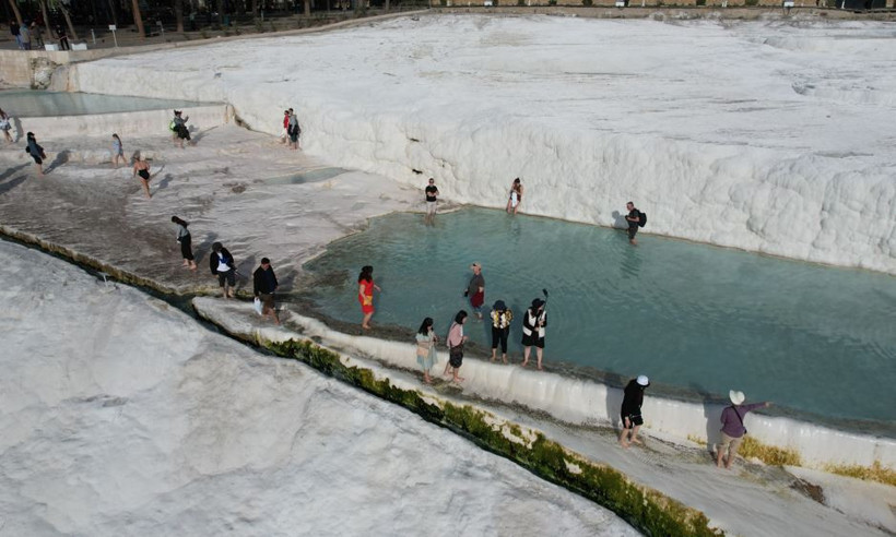 Travertenler Asyalı kafilelerle doldu - Resim : 3