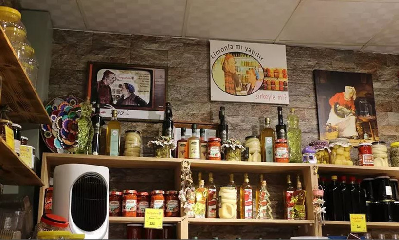 ‘Neşeli Günler’ filmi gerçek oldu! Boşanan çift aynı sokakta rakip oldu: “Keşke Sadece limon mu sirke mi kavgası olsa…” - Resim: 5