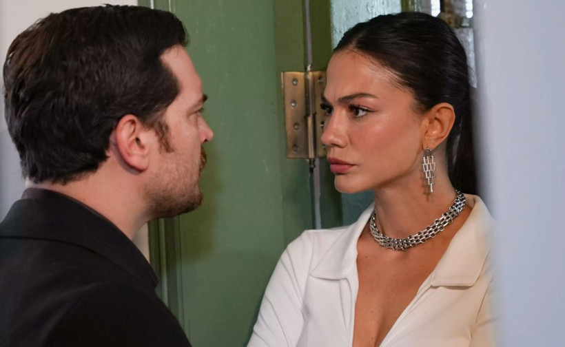 Eşref Rüya'nın Nisan'ı Demet Özdemir Beşiktaşlı Emirhan Topçu ile aşk mı yaşıyor? Yaş farkı dikkat çekti! - Resim : 12