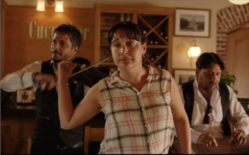 Çocukluk fotoğrafındaki o minik kız şaşırttı! Şu an tüm Türkiye'nin tanıdığı bir isim - Resim: 8