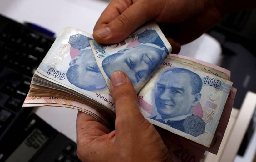 Asgari ücrete sadaka gibi zam. Geçen seneki artışı nokta atışıyla bildi. Çalışanlar isyan etti - Resim: 5