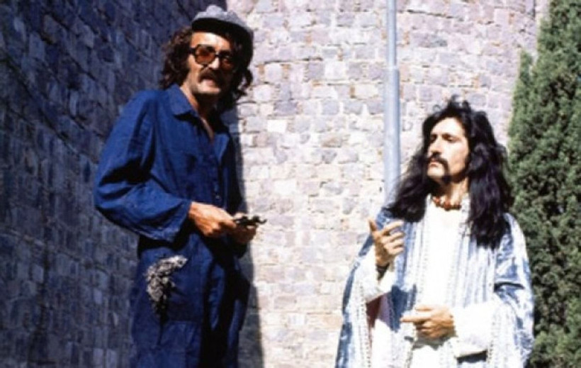 Türk Müziği’nin dev ismi Barış Manço’nun hiç görmediğiniz çocukluk karesi olay oldu! 7'den 77'ye herkesin sevgilisiydi - Resim: 9