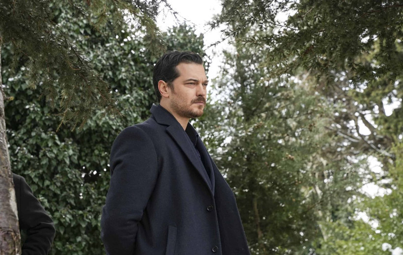 Sevimli köpekle oynayan bu çocuk Türkiye’nin en ünlü oyuncusu! Eşref Rüya’nın ağır abisi kim? - Resim: 14