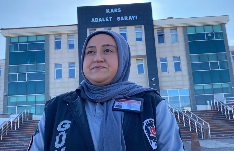 Kars’ta duygulandıran uzlaşma! Yumruğun cezası 20 şehit için 20 fidan - Resim : 1